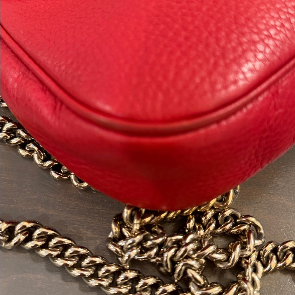 Gucci Scarlet Leather OTS Bag with Gold Chain - Picture 17 of 17